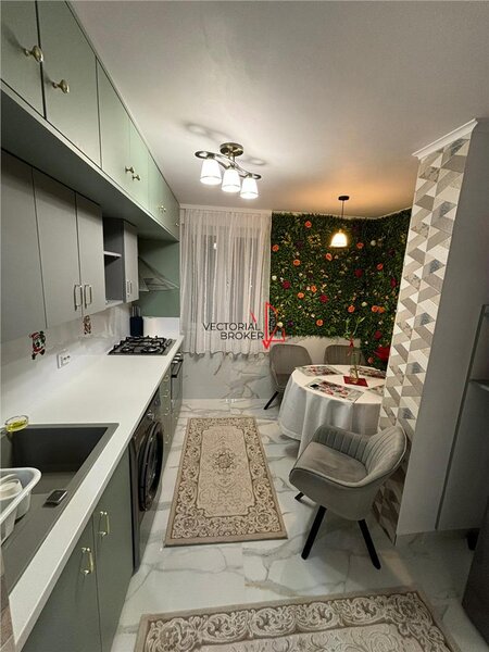 Titan, sectia 13 Politie, 3 camere renovat si utilat complet